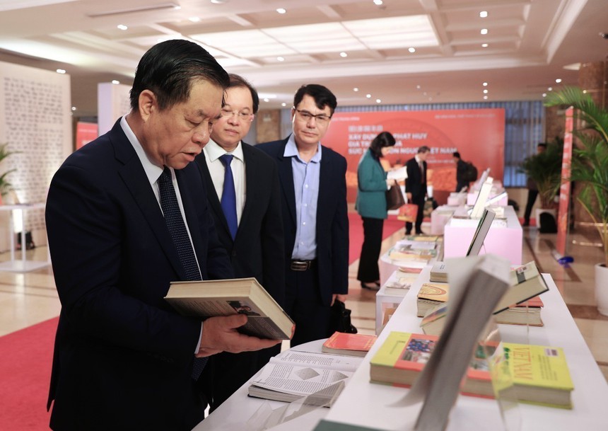 Định hình hệ giá trị con người Việt Nam đương đại đáp ứng yêu cầu thời kỳ mới - Ảnh 3. Định hình hệ giá trị con người Việt Nam đương đại đáp ứng yêu cầu thời kỳ mới - Ảnh 3.