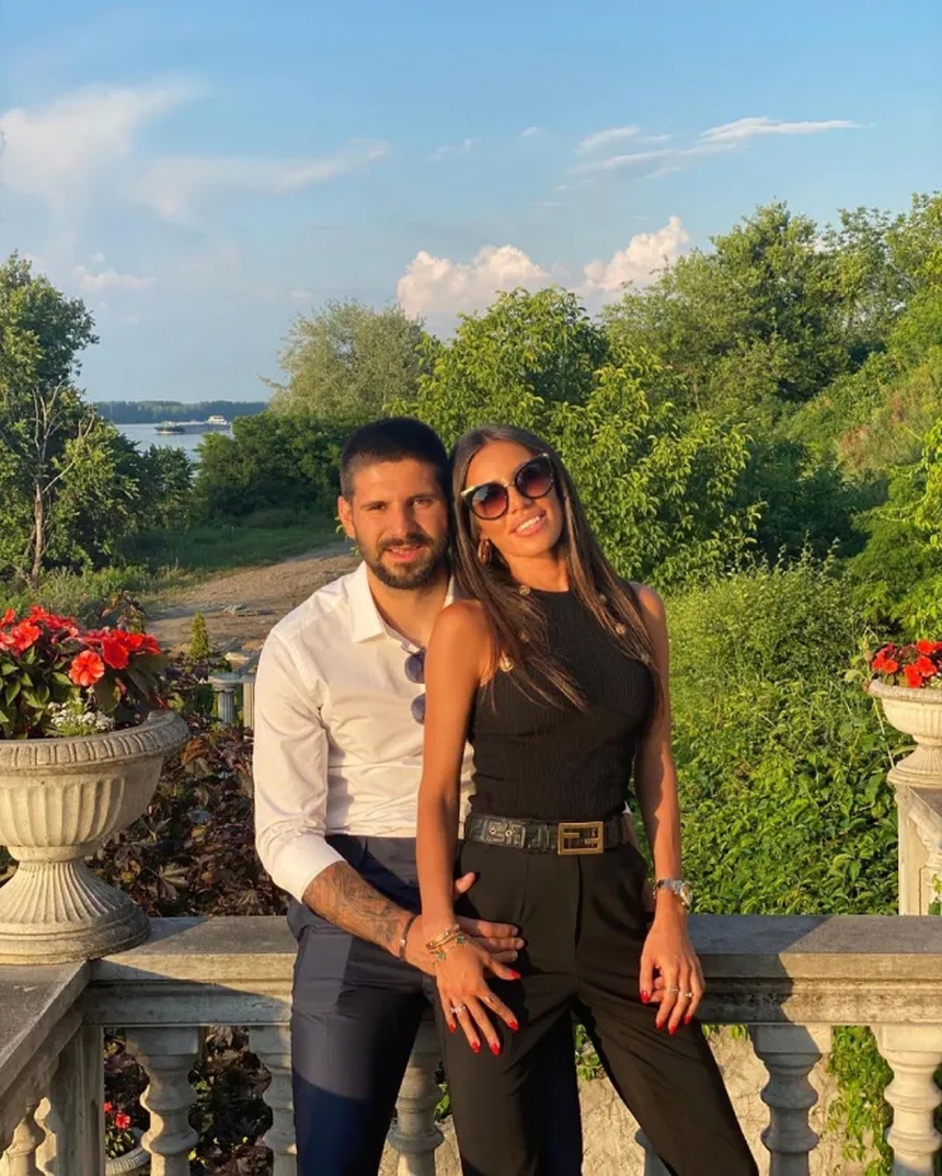 Dàn WAGs 'đặc biệt' của tuyển Serbia tại World Cup 2022 - Ảnh 4.