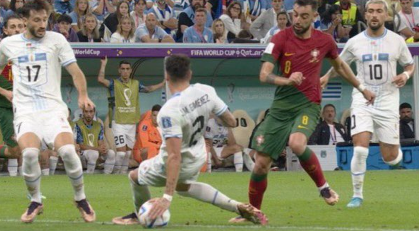 Phân tích: Trọng tài liệu có mắc sai lầm khi thổi pen cho Bồ Đào Nha? - Ảnh 1.