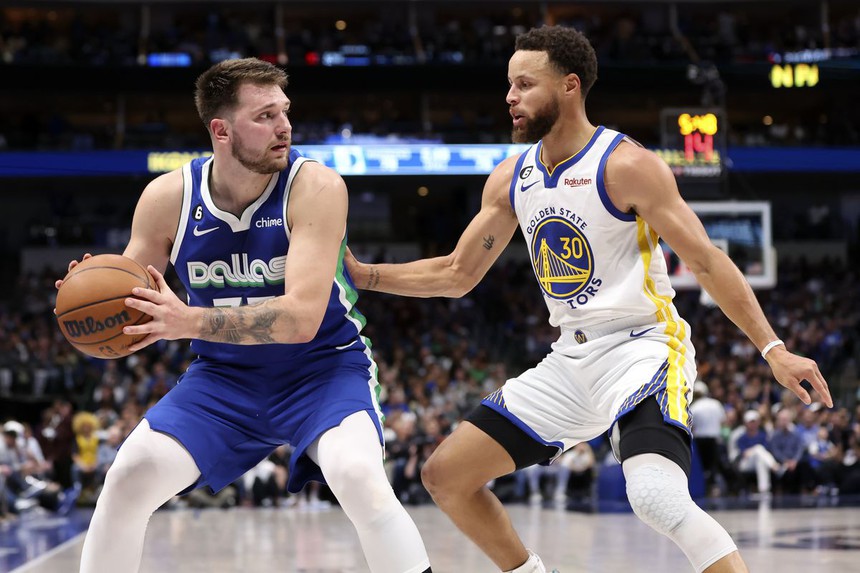 Luka Doncic cân bằng thành tích 20 năm của huyền thoại Mavericks - Ảnh 1.