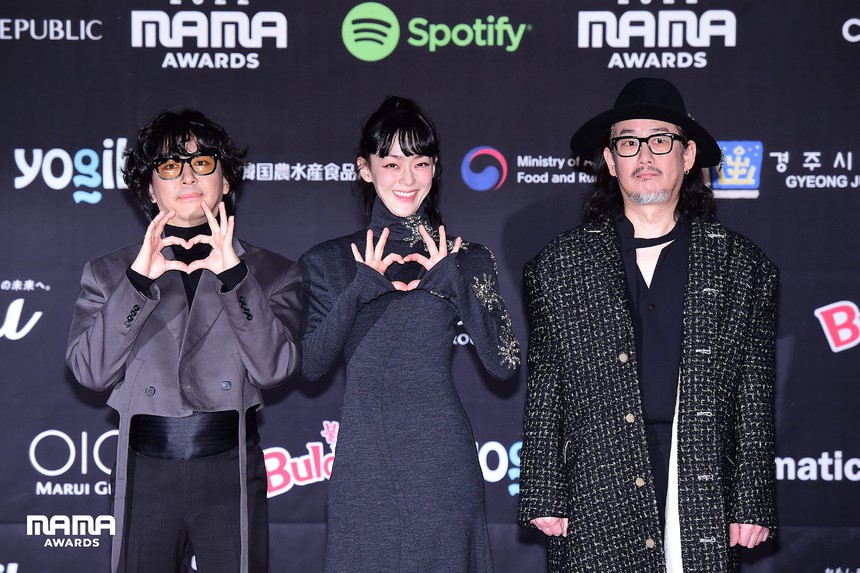 BTS và dàn sao khủng trên thảm đỏ ngày 2 của MAMA 2022 - Ảnh 10. BTS và dàn sao khủng trên thảm đỏ ngày 2 của MAMA 2022 - Ảnh 10.