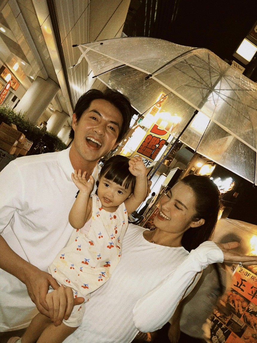 'Thế lực nhí' nổi tiếng không thua bố mẹ: con trai Trà My thở là có 'meme', Winnie sinh ra đã đạt thành tích khủng - Ảnh 2.