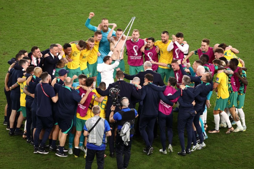 Màn ăn mừng nội bộ của toàn bộ thành viên ĐT Australia Màn ăn mừng nội bộ của toàn bộ thành viên ĐT Australia