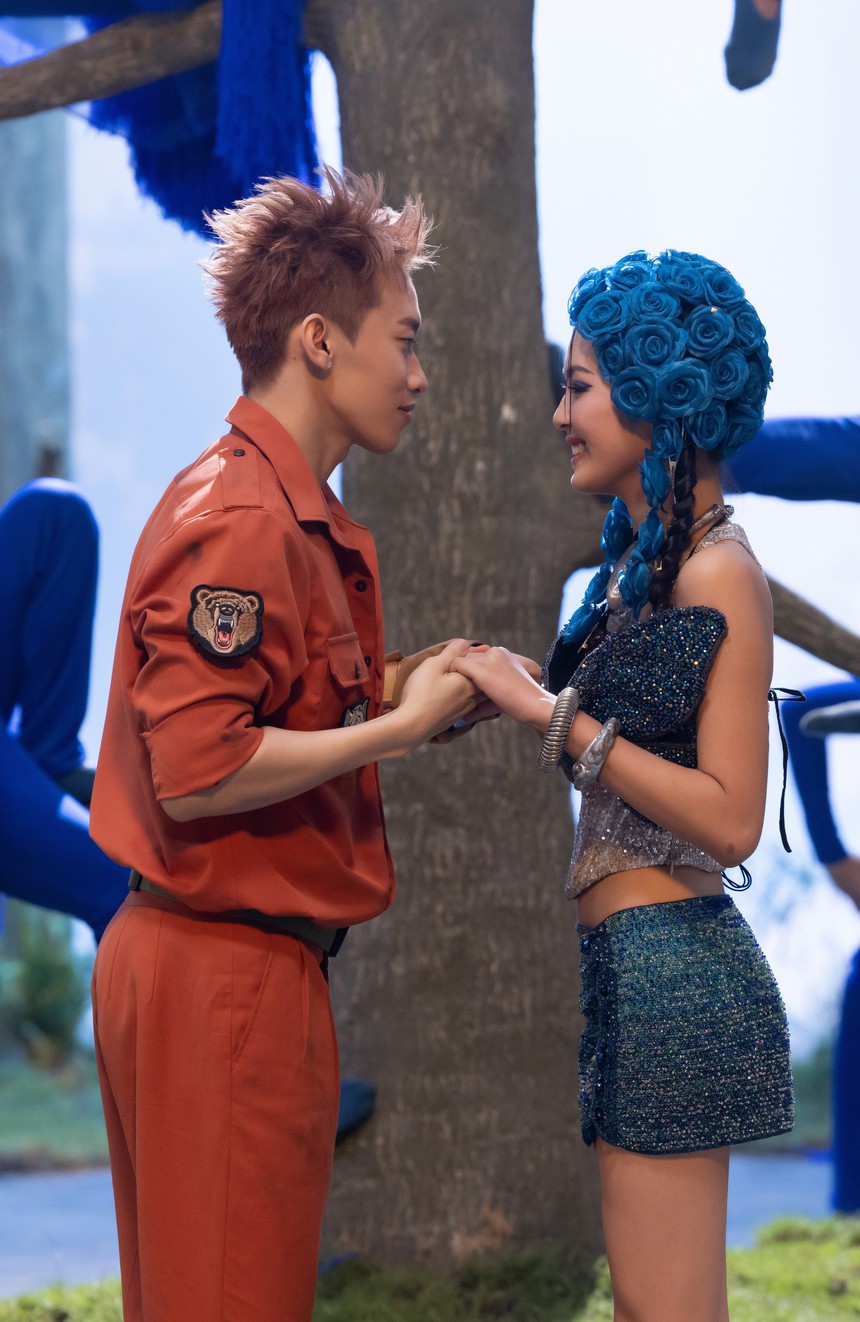 Kay Trần nói về Sơn Tùng: "Tôi có mời bạn ấy đến showcase nhưng hình như bạn ấy bận quá nên chỉ seen chứ chưa trả lời" - Ảnh 8.