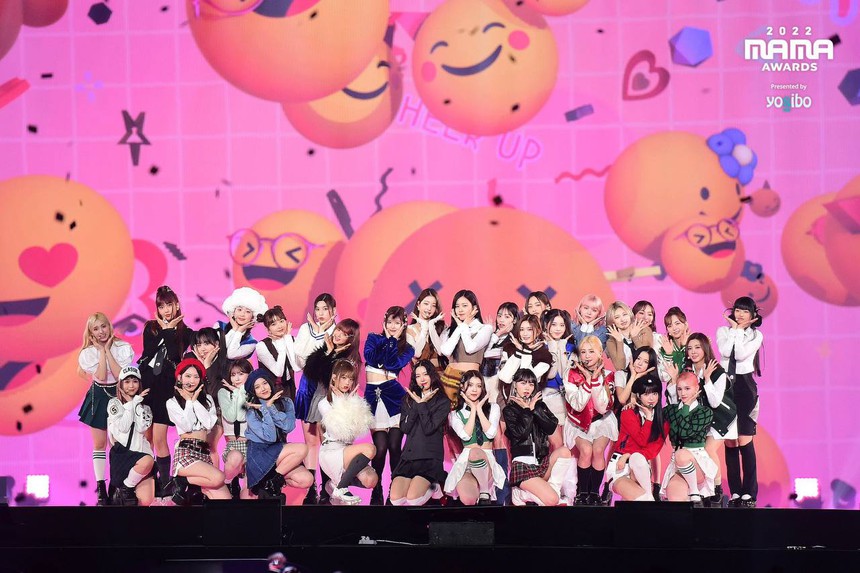 5 nhóm nữ hàng đầu gen 4 lần đầu kết hợp tại MAMA 2022, gây tranh cãi khi cover hit của TWICE - Ảnh 3.