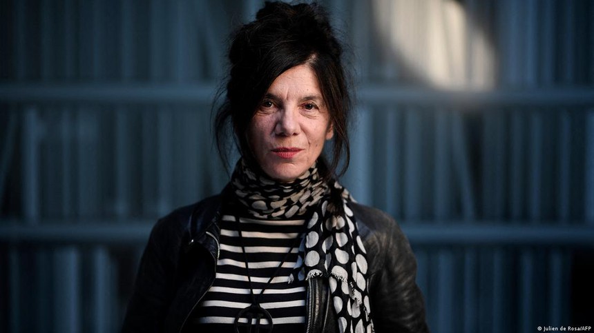 Goncourt 2022 – Giải thưởng văn học hàng đầu của Pháp thuộc về Brigitte Giraud - Ảnh 1.