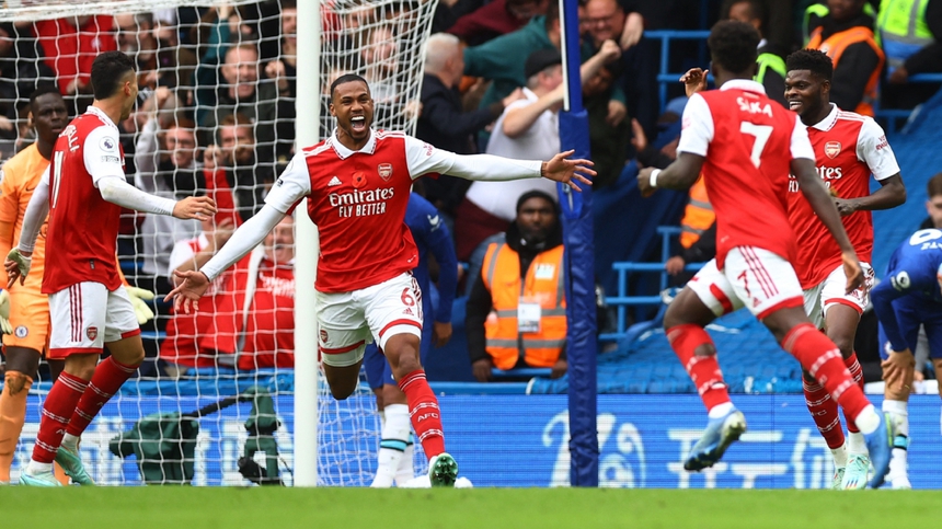 Arsenal giành chiến thắng tối thiểu trước Chelsea với bàn thắng của hậu vệ Gabriel Magalhaes