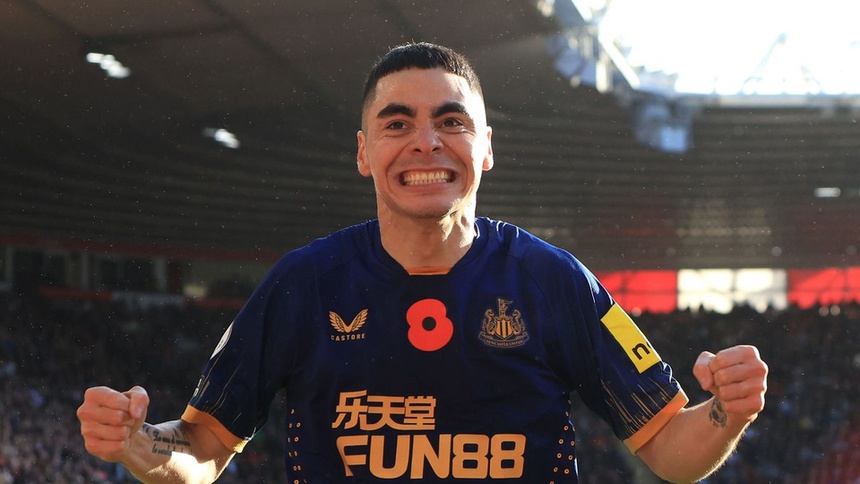 Cuộc đua Top 4 Ngoại hạng Anh: 'Ngựa ô' Newcastle. MU và Chelsea sa sút tệ hại - Ảnh 1.