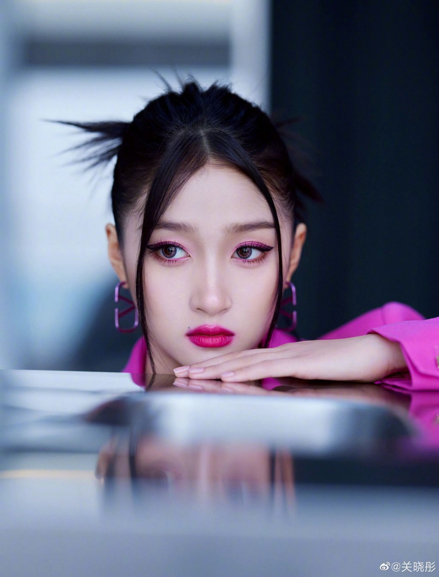 Nữ diễn viên Quan Hiểu Đồng