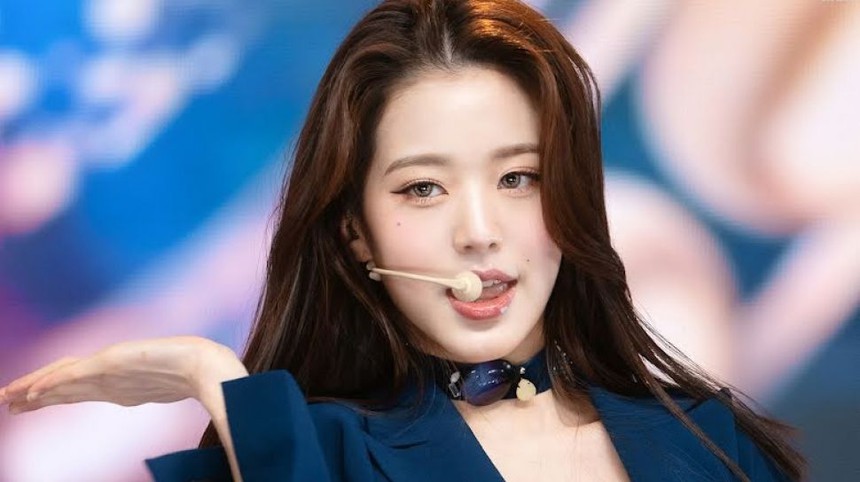 Jang Wonyoung bỏ thi đại học vì lịch trình dày đặc Jang Wonyoung bỏ thi đại học vì lịch trình dày đặc