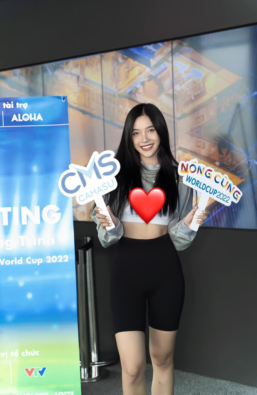 Nhan sắc dàn người đẹp hâm nóng World Cup 2022 - Ảnh 4. Nhan sắc dàn người đẹp hâm nóng World Cup 2022 - Ảnh 4.