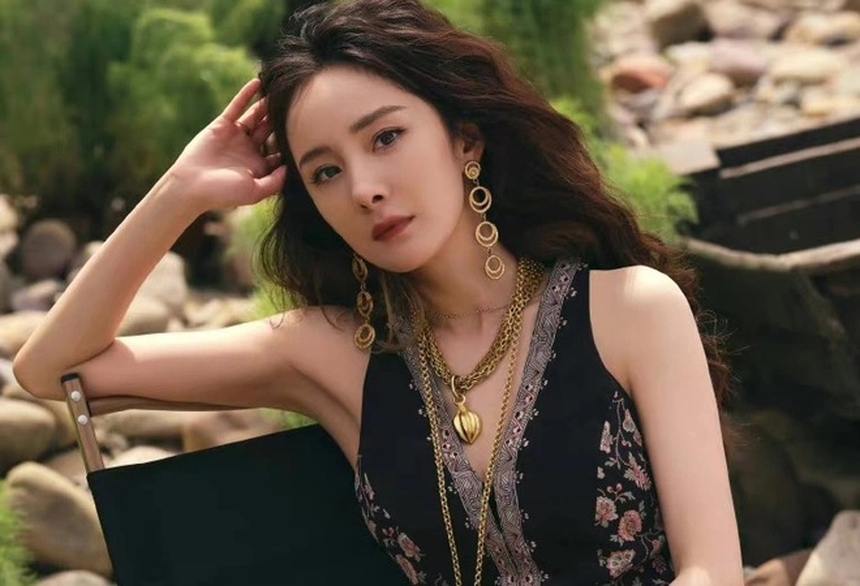 Dương Mịch điều trị chân tóc thành công - Ảnh 2.