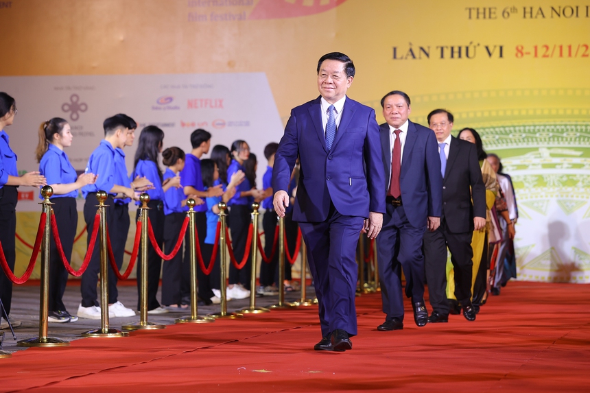 Sự kiện thảm đỏ Liên hoan phim Quốc tế Hà Nội lần thứ VI – 2022 - Ảnh 1.