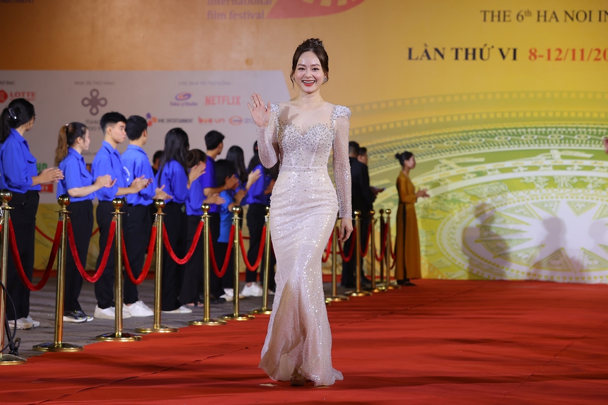 Sự kiện thảm đỏ Liên hoan phim Quốc tế Hà Nội lần thứ VI – 2022 - Ảnh 9.