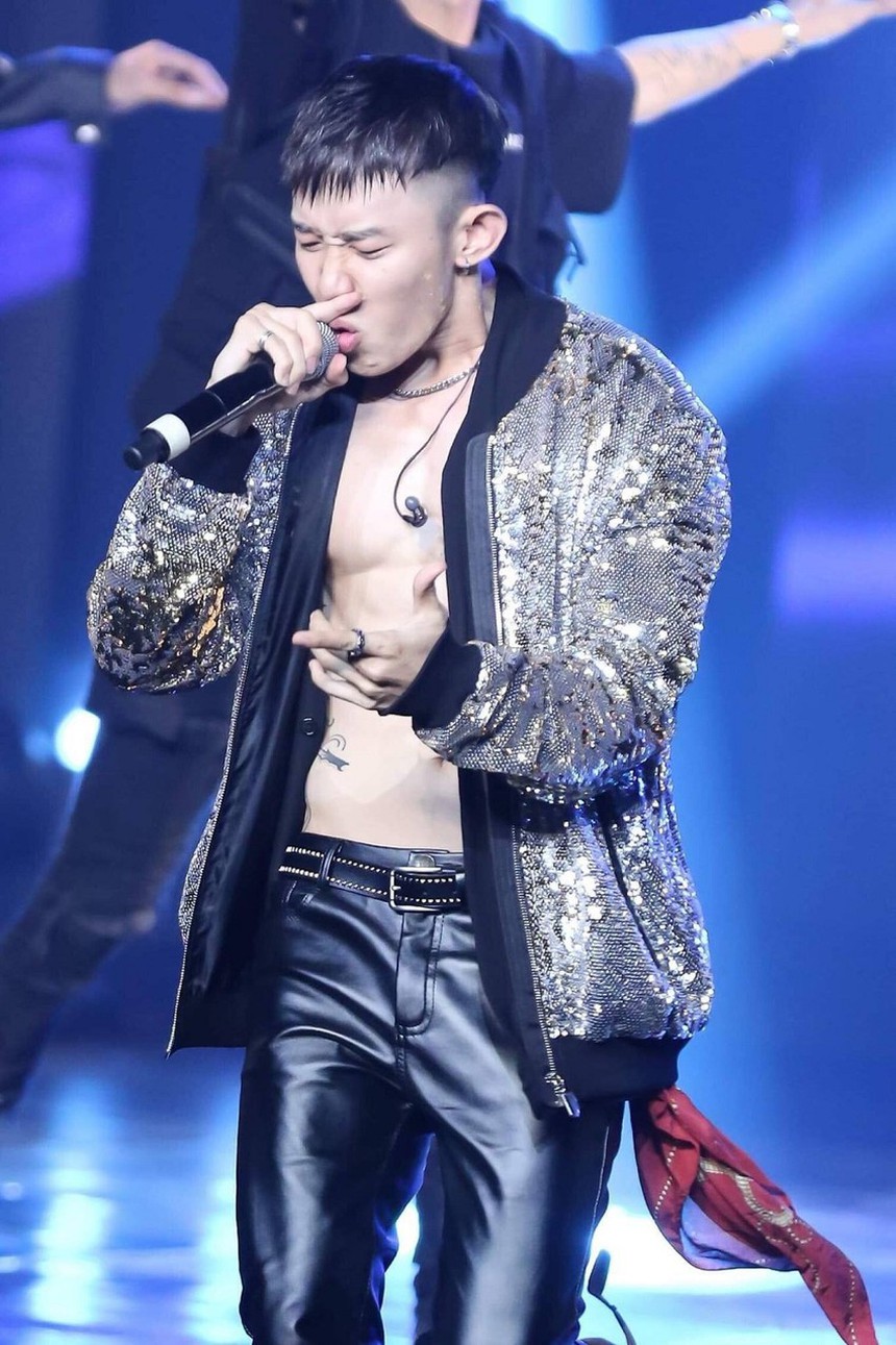 Kay Trần sau khi rời M-TP: Nhá hàng bức ảnh khoe body rồi ở ẩn, động thái đáng chú ý với công ty cũ - Ảnh 6.