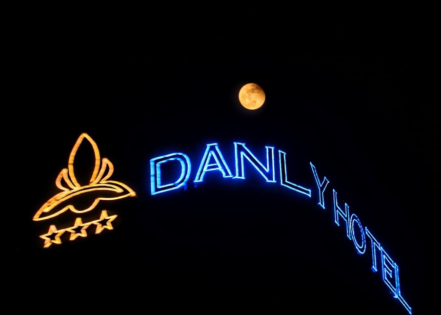 Chiêm ngưỡng hiện tượng nguyệt thực toàn phần cuối cùng năm 2022 - Ảnh 4. Chiêm ngưỡng hiện tượng nguyệt thực toàn phần cuối cùng năm 2022 - Ảnh 4.