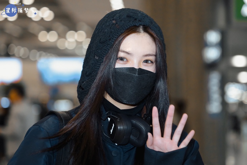 Không cạnh tranh nổi tại Trung, Yiren quay lại Everglow sau 10 tháng 'xin nghỉ' - Ảnh 7.