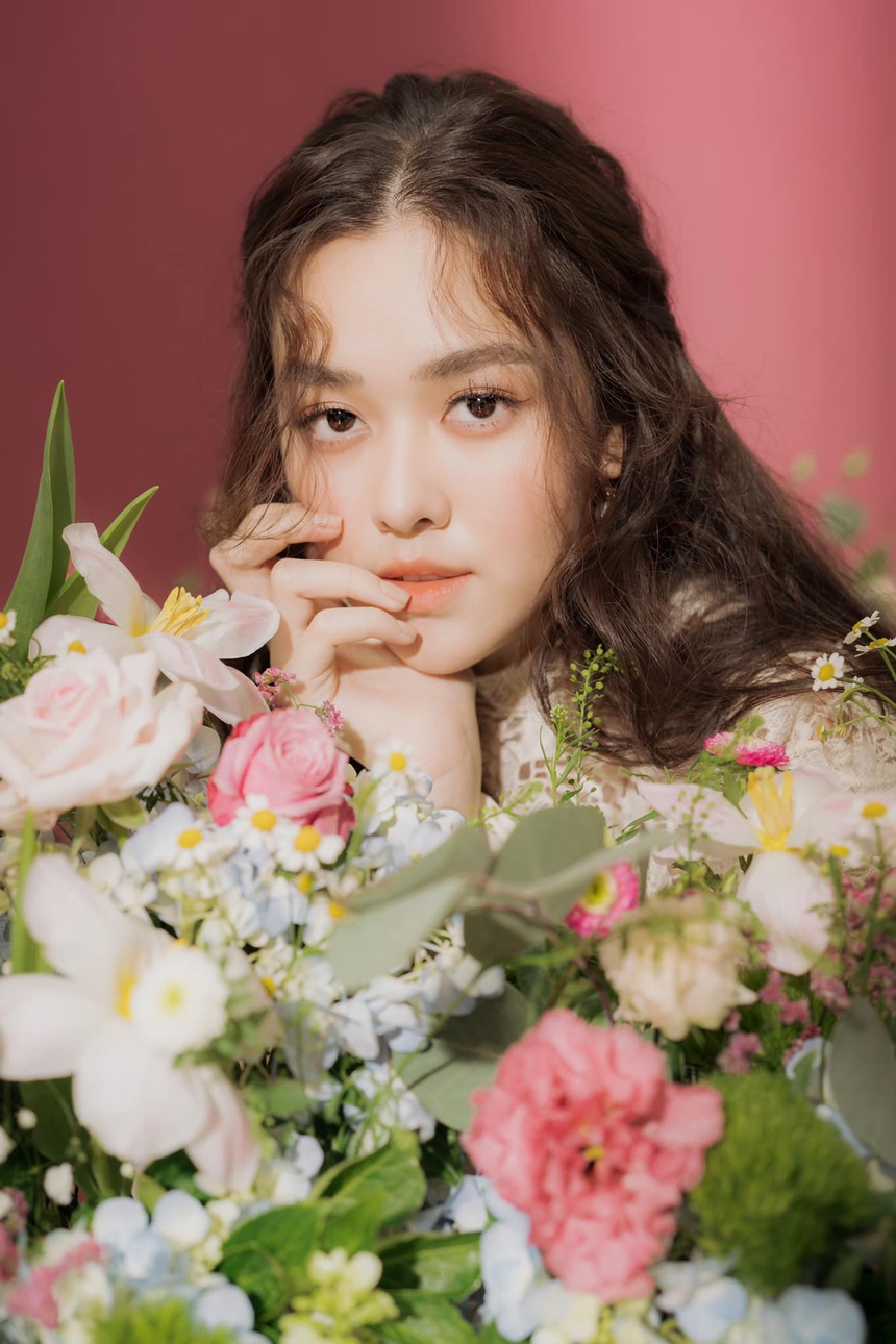 Cuộc sống của Á hậu Vbiz kết hôn năm 20 tuổi, quyết giữ kín dung mạo con gái vì một lý do  - Ảnh 8.