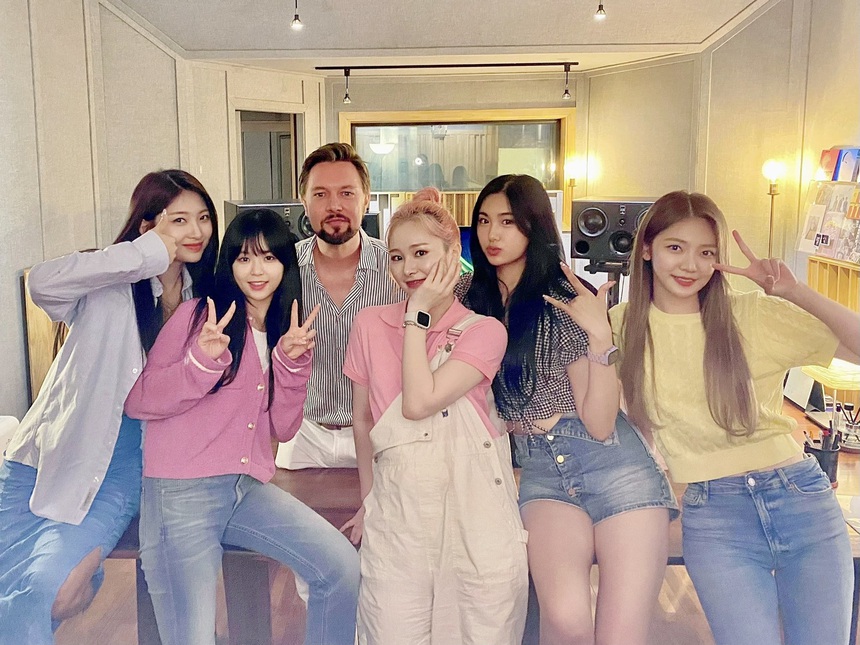 Không cạnh tranh nổi tại Trung, Yiren quay lại Everglow sau 10 tháng 'xin nghỉ' - Ảnh 8.