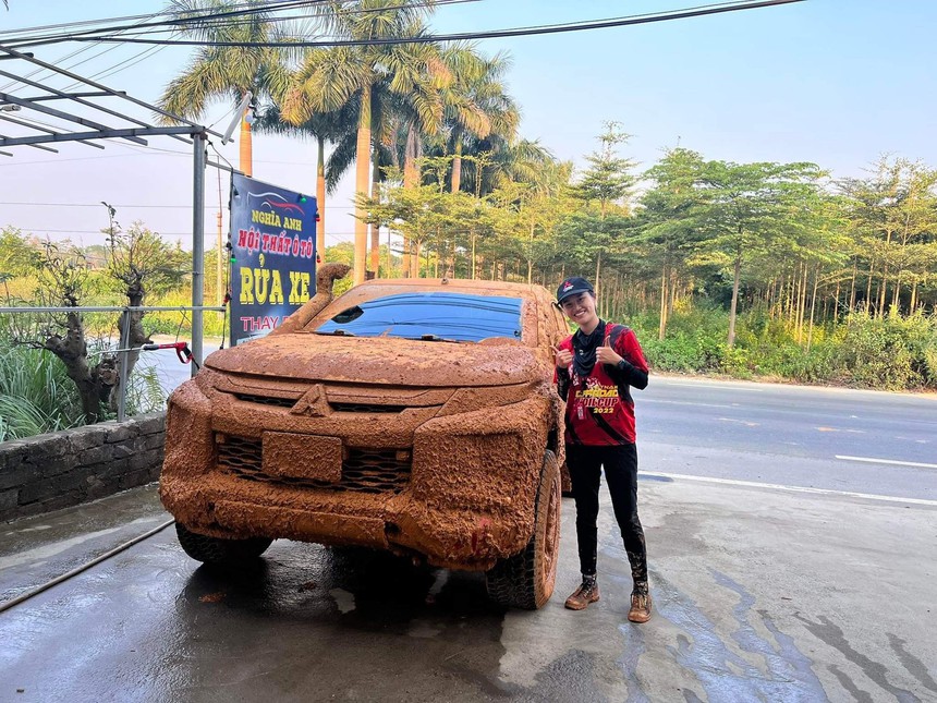 Tay đua vô địch VOC 2022: 'Muốn em gái thắng bằng chiếc xe chạy hàng ngày' - Ảnh 6.