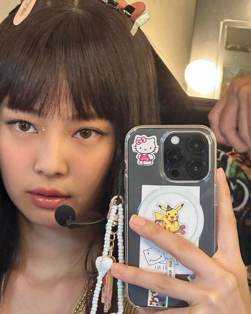 Jennie Blackpink gây ꜱốᴄ người hâm mộ với tóc mái giả - Ảnh 6.