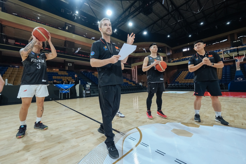 HLV Matt Van Pelt: "Thật tự hào khi được đại diện Việt Nam tại đấu trường châu lục" - Ảnh 3.