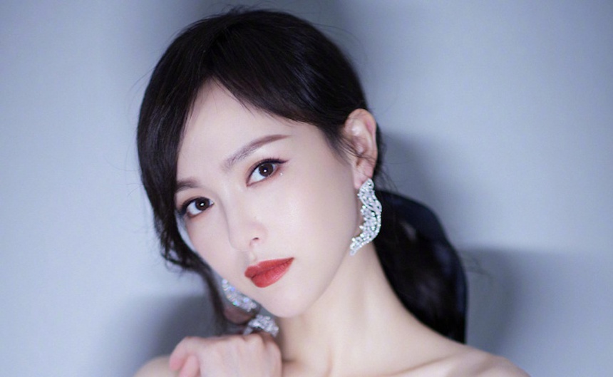 5 sao C-biz trở thành trò cười vì fan 'sự nghiệp': Dương Tử yêu đương cũng bị mắng - Ảnh 10. 5 sao C-biz trở thành trò cười vì fan 'sự nghiệp': Dương Tử yêu đương cũng bị mắng - Ảnh 10.