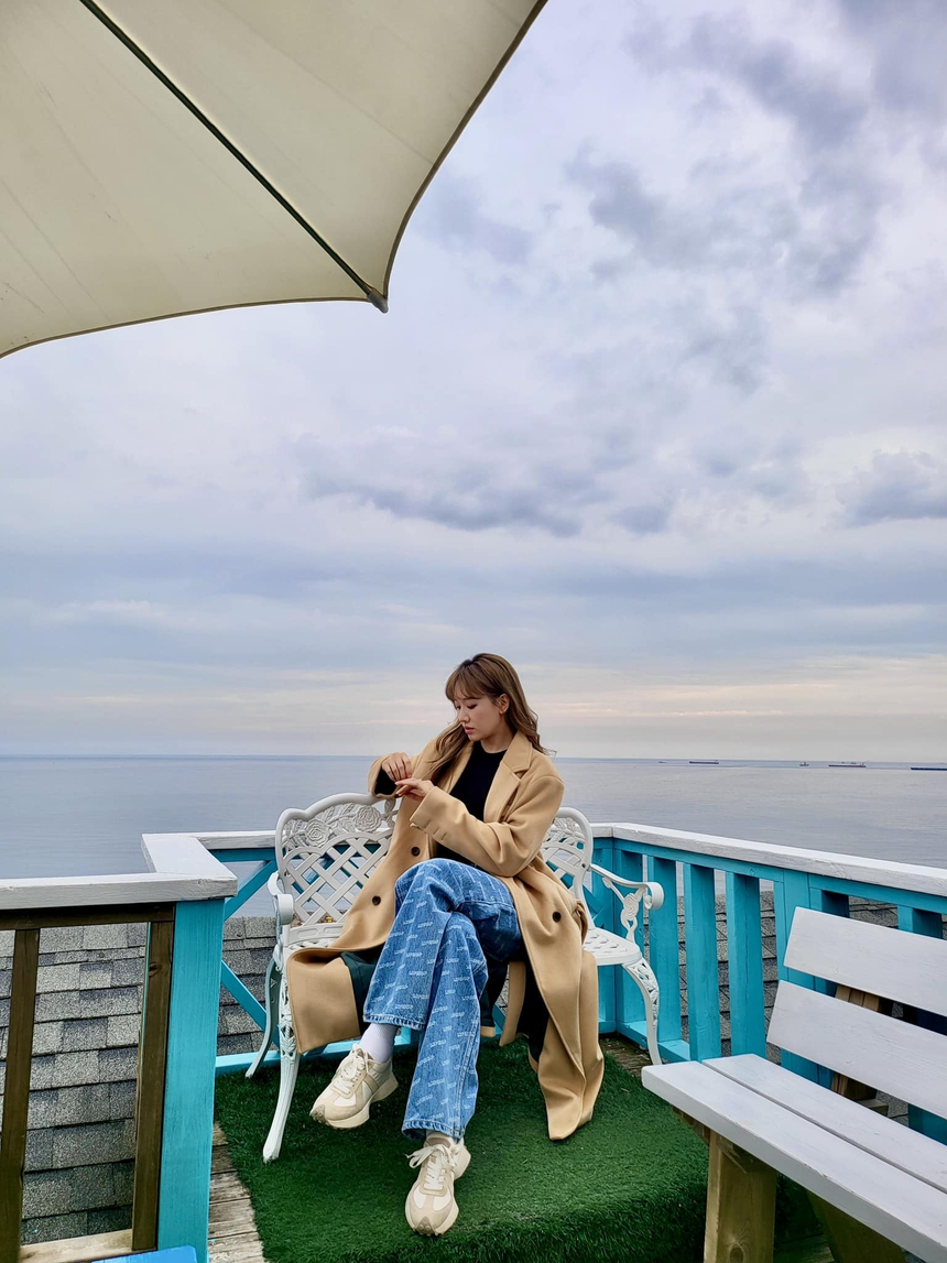 Hari Won tiết lộ lý do từng miệt mài ngồi xoá hết ảnh cũ - Ảnh 2.