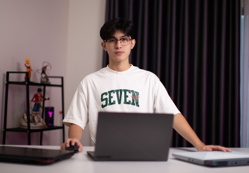 Trai đẹp học trái ngành bỗng nổi tiếng khi xuất hiện thoáng qua trên sóng VTV: Từng đóng TVC quảng cáo cho trường, nhan sắc đời thường còn đỉnh hơn nữa - Ảnh 2. Trai đẹp học trái ngành bỗng nổi tiếng khi xuất hiện thoáng qua trên sóng VTV: Từng đóng TVC quảng cáo cho trường, nhan sắc đời thường còn đỉnh hơn nữa - Ảnh 2.