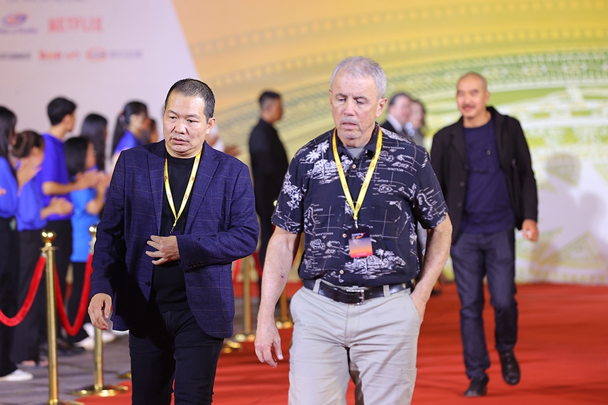 Sự kiện thảm đỏ Liên hoan Phim quốc tế Hà Nội lần thứ VI - 2022 - Ảnh 7.