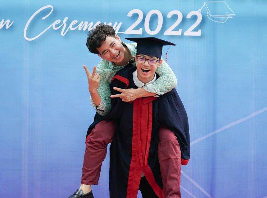 2 "quý tử" nhà Xuân Bắc trưởng thành sau Táo Quân: Bi Béo cao lớn, cậu cả như bố thời trẻ - Ảnh 7.