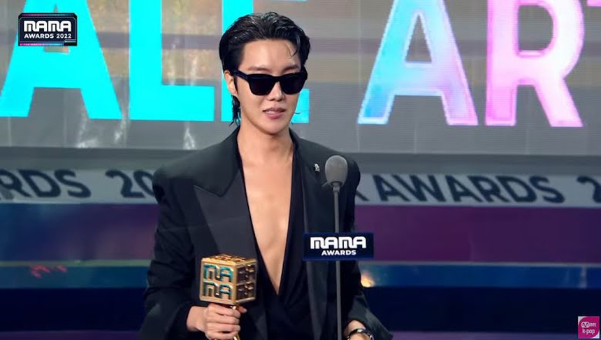 BTS và những nghệ sĩ chiến thắng MAMA 2022 ngày cuối - Ảnh 2.