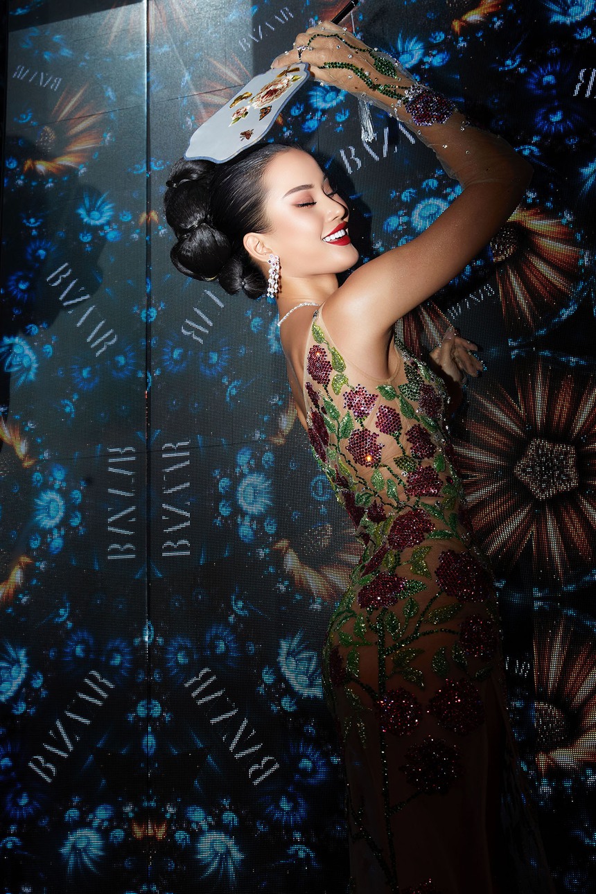  Hương Ly hóa quý cô kiêu sa với váy xuyên thấu - Ảnh 4.