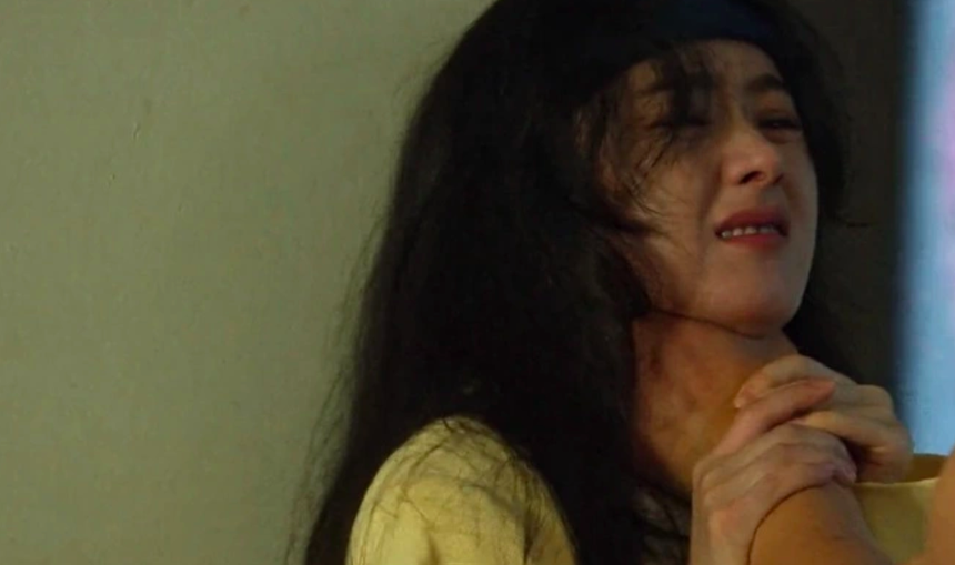 Phim "Gió thổi Bán Hạ" gây sốt, Triệu Lệ Dĩnh được khen nức nở dù lộ hết nếp nhăn - Ảnh 3. Phim "Gió thổi Bán Hạ" gây sốt, Triệu Lệ Dĩnh được khen nức nở dù lộ hết nếp nhăn - Ảnh 3.