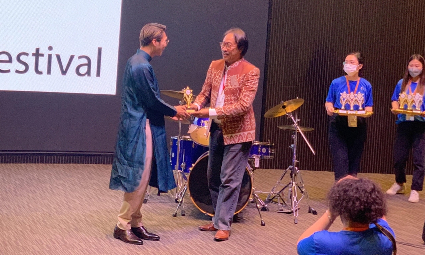 Nghệ sĩ trẻ Việt Nam giành Giải vàng Liên hoan nghệ thuật Châu Á Thái Bình Dương 2022 - Ảnh 3. Nghệ sĩ trẻ Việt Nam giành Giải vàng Liên hoan nghệ thuật Châu Á Thái Bình Dương 2022 - Ảnh 3.