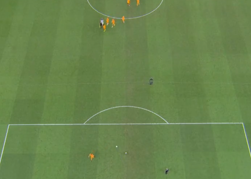 Loạt hành động gây hấn xấu xí giữa Argentina và Hà Lan - Ảnh 2.