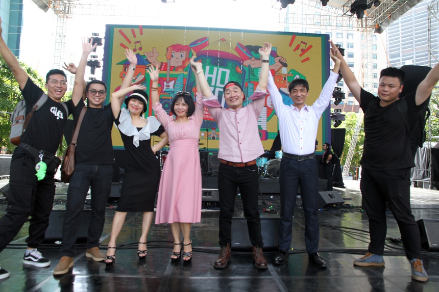 Chuyện người lớn hát nhạc thiếu nhi - Ảnh 6.