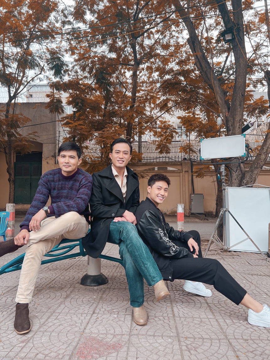 Lộ diện 2 "anh em ruột" của Doãn Quốc Đam trong phim mới, khán giả tò mò về 3 nàng dâu - Ảnh 3.