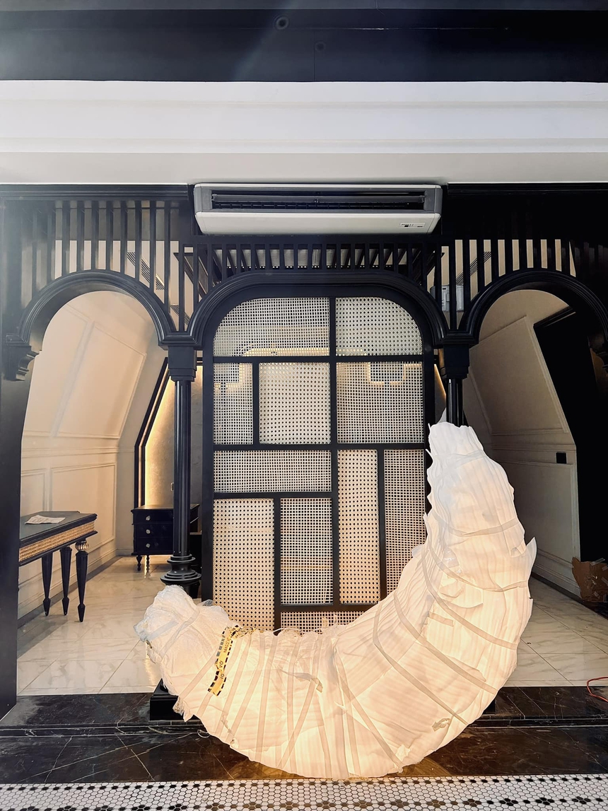 Cận cảnh căn nhà "ở tạm" của Đoàn Di Băng trong lúc chờ xây biệt thự 400 tỷ đồng - Ảnh 5. Cận cảnh căn nhà "ở tạm" của Đoàn Di Băng trong lúc chờ xây biệt thự 400 tỷ đồng - Ảnh 5.