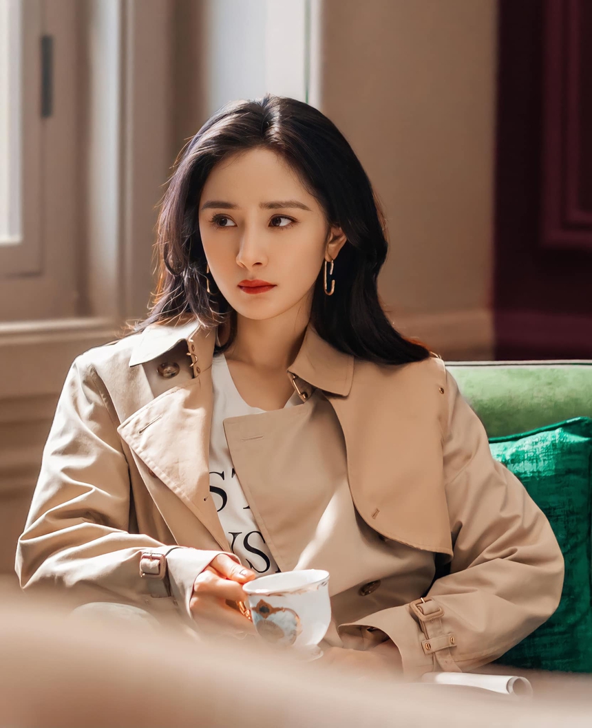 Loạt cảnh hôn của Dương Mịch - Hứa Khải, ngọt thế nào mà khiến fan náo loạn - Ảnh 8. Loạt cảnh hôn của Dương Mịch - Hứa Khải, ngọt thế nào mà khiến fan náo loạn - Ảnh 8.