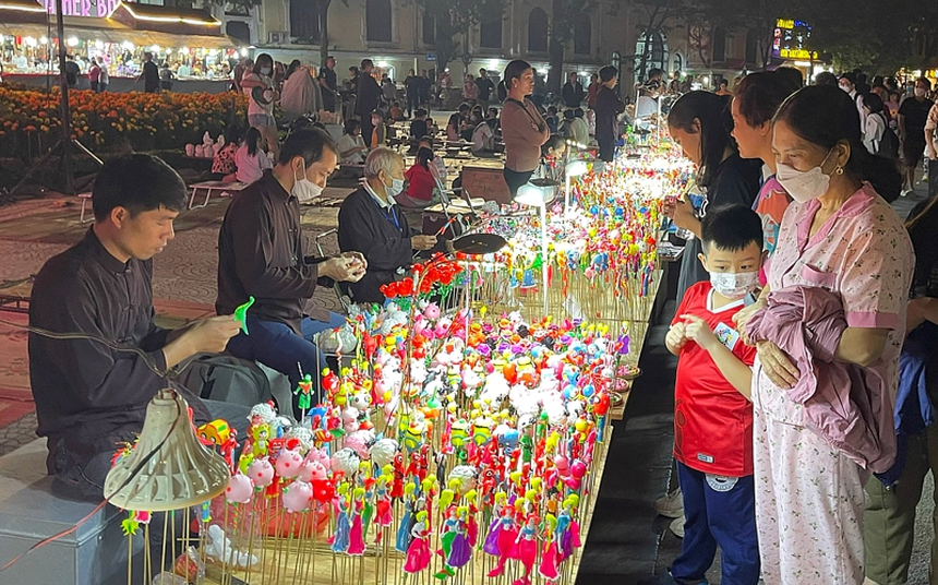 Phát triển kinh tế đô thị Hà Nội: Giải pháp từ quy hoạch - Ảnh 2.