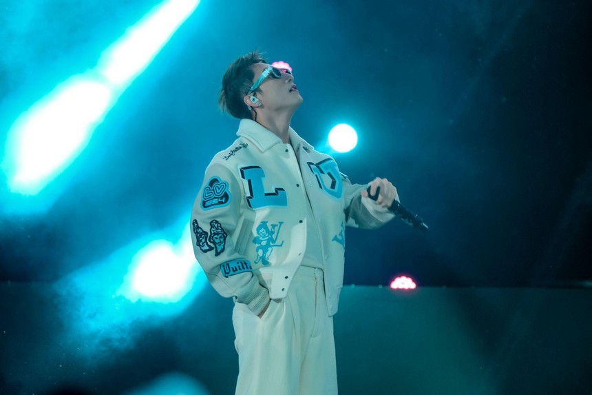 Đẳng cấp và thần thái, Sơn Tùng M-TP “đóng băng” hàng chục nghìn khán giả trong màn trình diễn bùng nổ tại Diana COOL FEST - Ảnh 8.