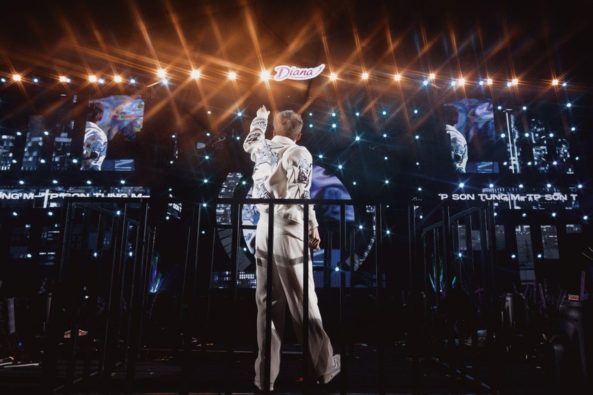 Đẳng cấp và thần thái, Sơn Tùng M-TP “đóng băng” hàng chục nghìn khán giả trong màn trình diễn bùng nổ tại Diana COOL FEST - Ảnh 11.