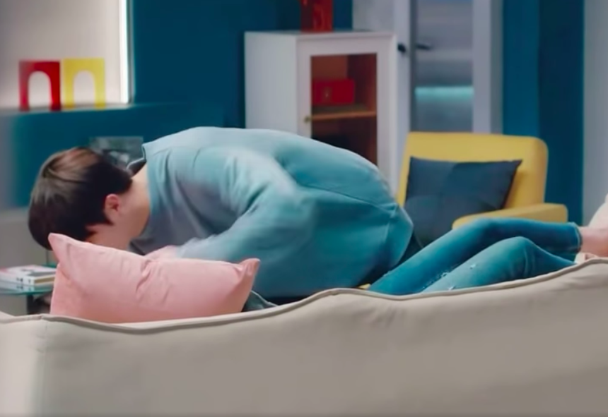 Loạt cảnh hôn của Dương Mịch - Hứa Khải, ngọt thế nào mà khiến fan náo loạn - Ảnh 5. Loạt cảnh hôn của Dương Mịch - Hứa Khải, ngọt thế nào mà khiến fan náo loạn - Ảnh 5.