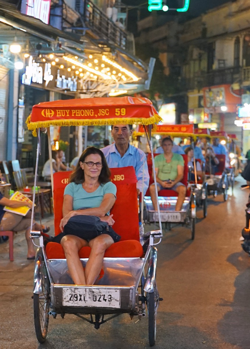 Xích lô - nét văn hóa du lịch Hà Nội  - Ảnh 10.