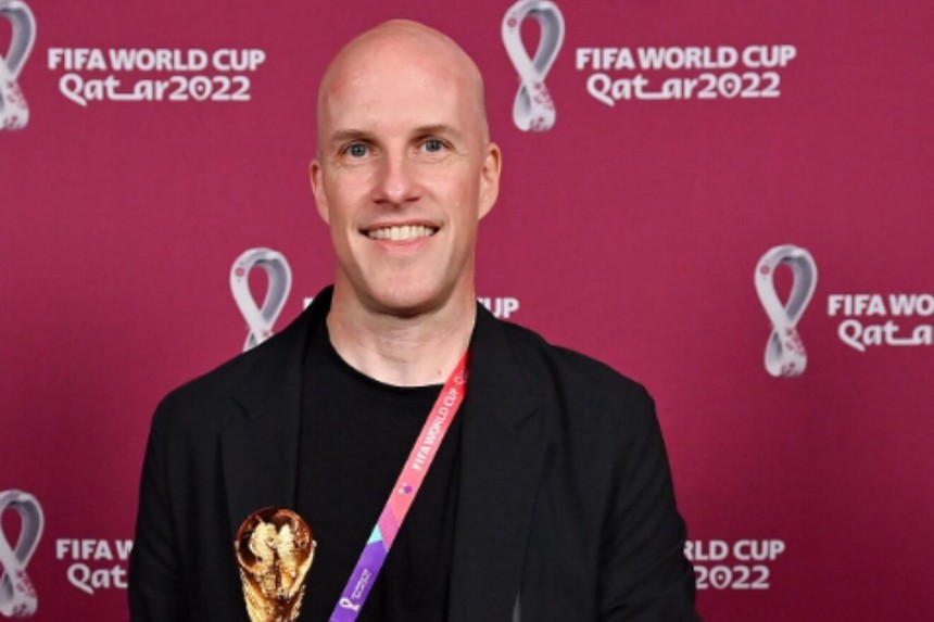 LeBron James tri ân nhà báo Mỹ qua đời ở World Cup 2022 - Ảnh 1.