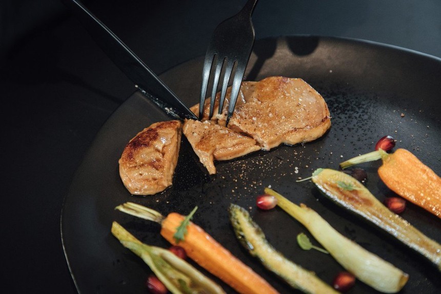 2 món ăn của giới nhà giàu gây phẫn nộ vì cách làm quá tàn nhẫn - Ảnh 2. 2 món ăn của giới nhà giàu gây phẫn nộ vì cách làm quá tàn nhẫn - Ảnh 2.