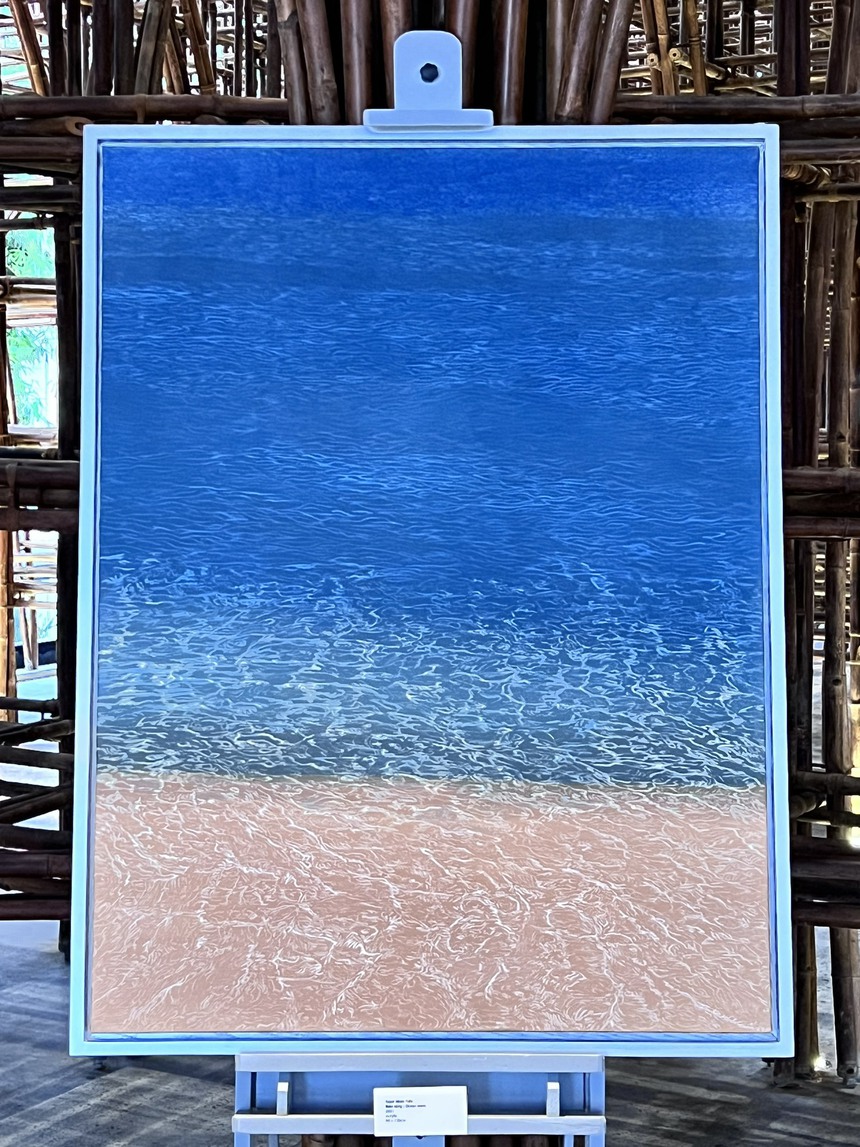 VCCA tổ chức trưng bày nghệ thuật "Lễ hội sắc màu của biển" tại Grand World Phú Quốc - Ảnh 2.