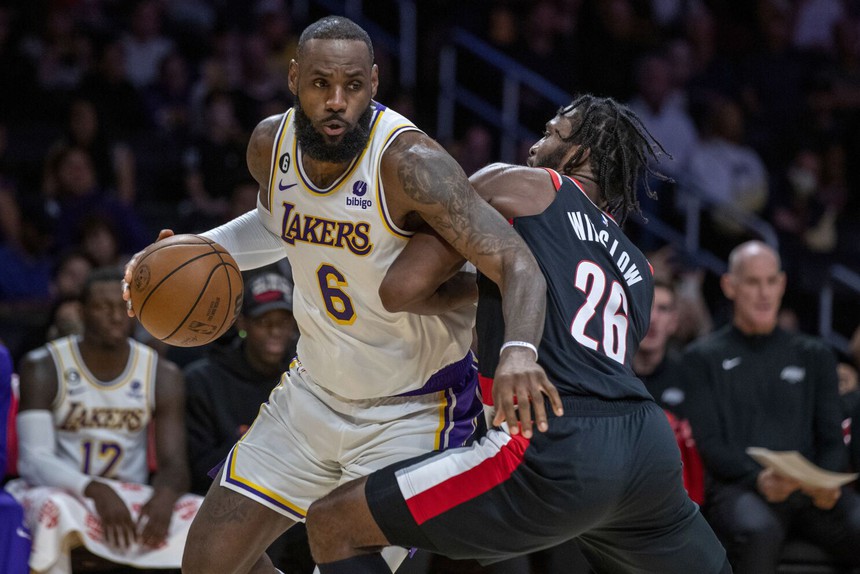 LeBron James tri ân nhà báo Mỹ qua đời ở World Cup 2022 - Ảnh 3.