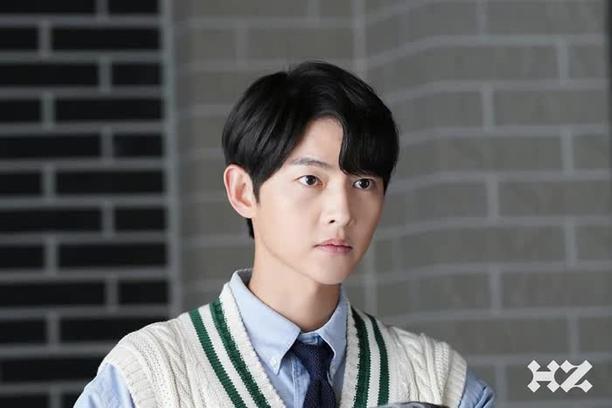 2022 liệu có phải là một năm huyền thoại của Song Joong Ki như 2016? - Ảnh 6.